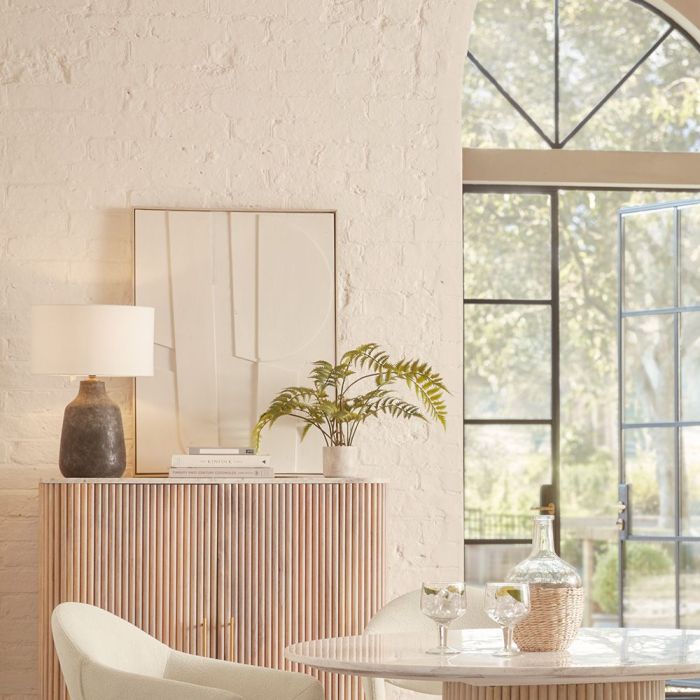 How to arrange wall art