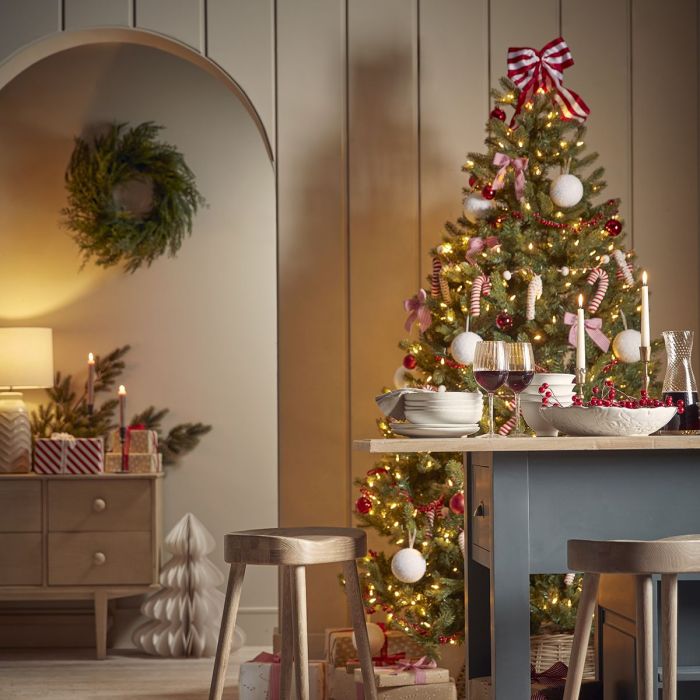 Preparing your home for stylish Christmas hosting