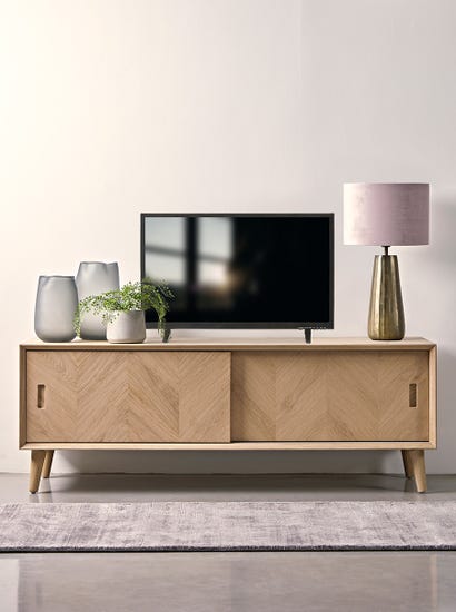 Chevron Oak Media Unit
