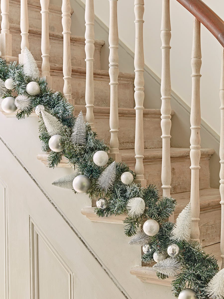 Photo of Frosted brush tree garland