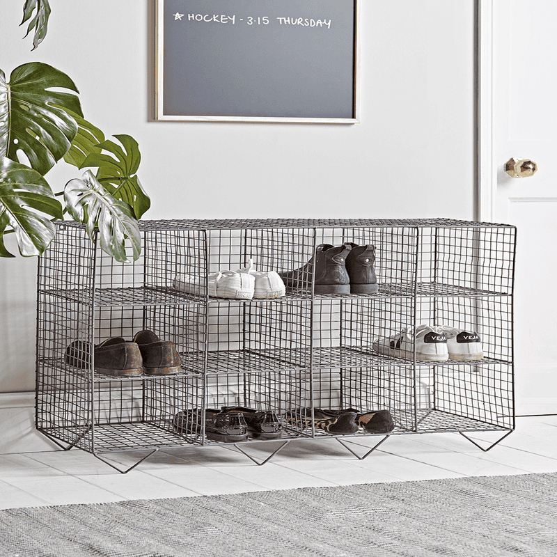 Wire shoe shelf shop