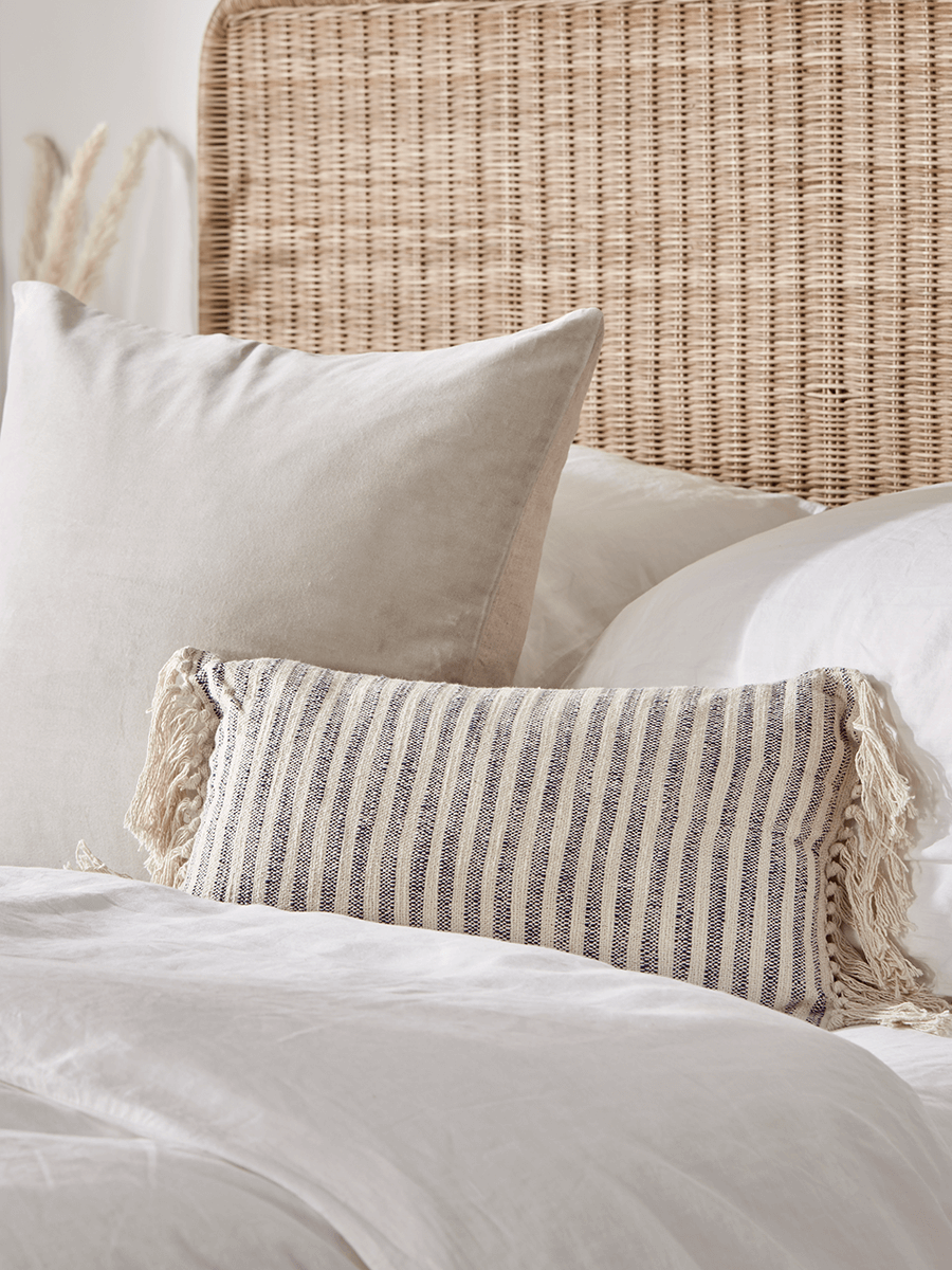 

Ina Cushion
