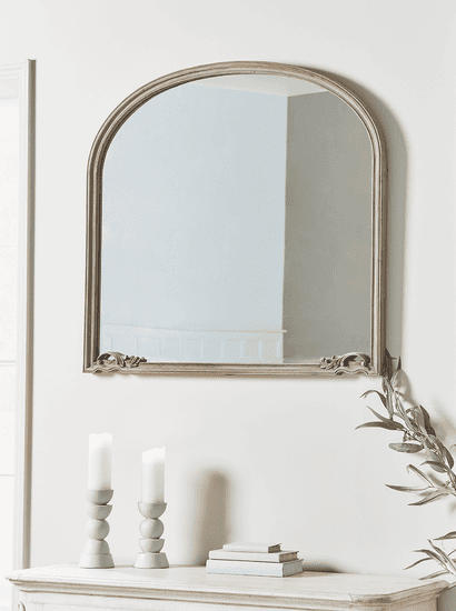 Ismena Mirror
