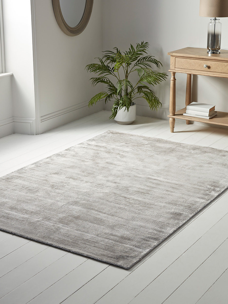 Photo of Luna silver rug - medium