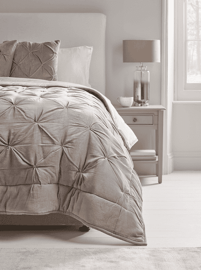 Velvet Pin-Tucked Quilt - Grey