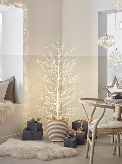 The Ultimate Light Up Naked Wire Tree