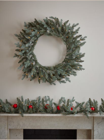 Dusky Pine Pre-Lit Wreath