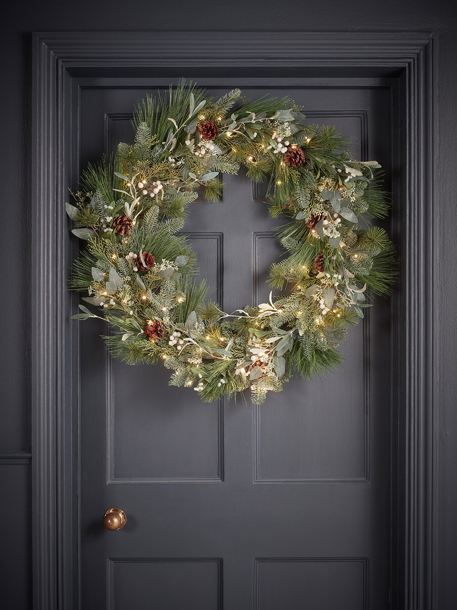 Photo of Mistletoe & pine pre-lit wreath