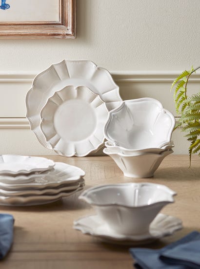 Twelve Abrey Dinnerware set
