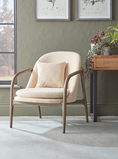 Hamar Armchair