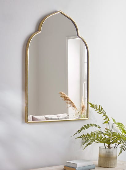 Aicha Mirror