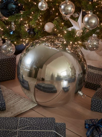 Supersized Bauble - Silver - 40cm