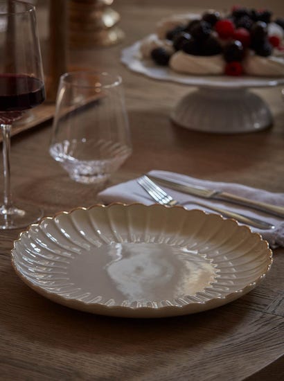 Six Kamila Dinner Plates