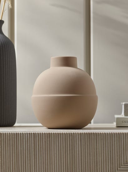 Rounded Bud Vase