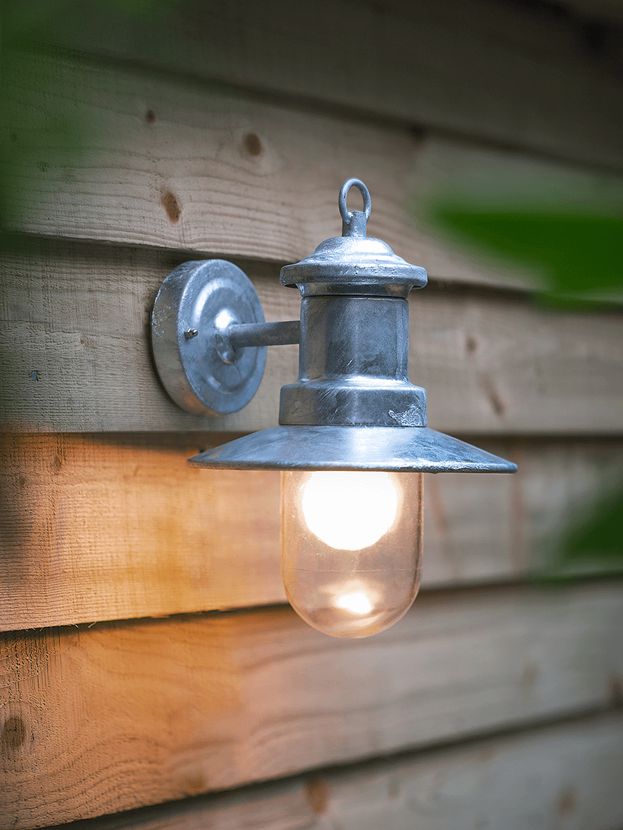 

Ships Light - Galvanised