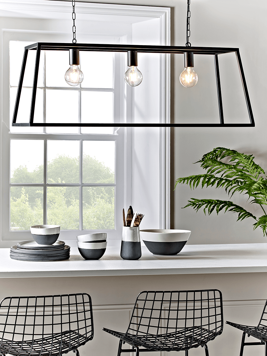 Large Metal Trapeze Pendant - Black