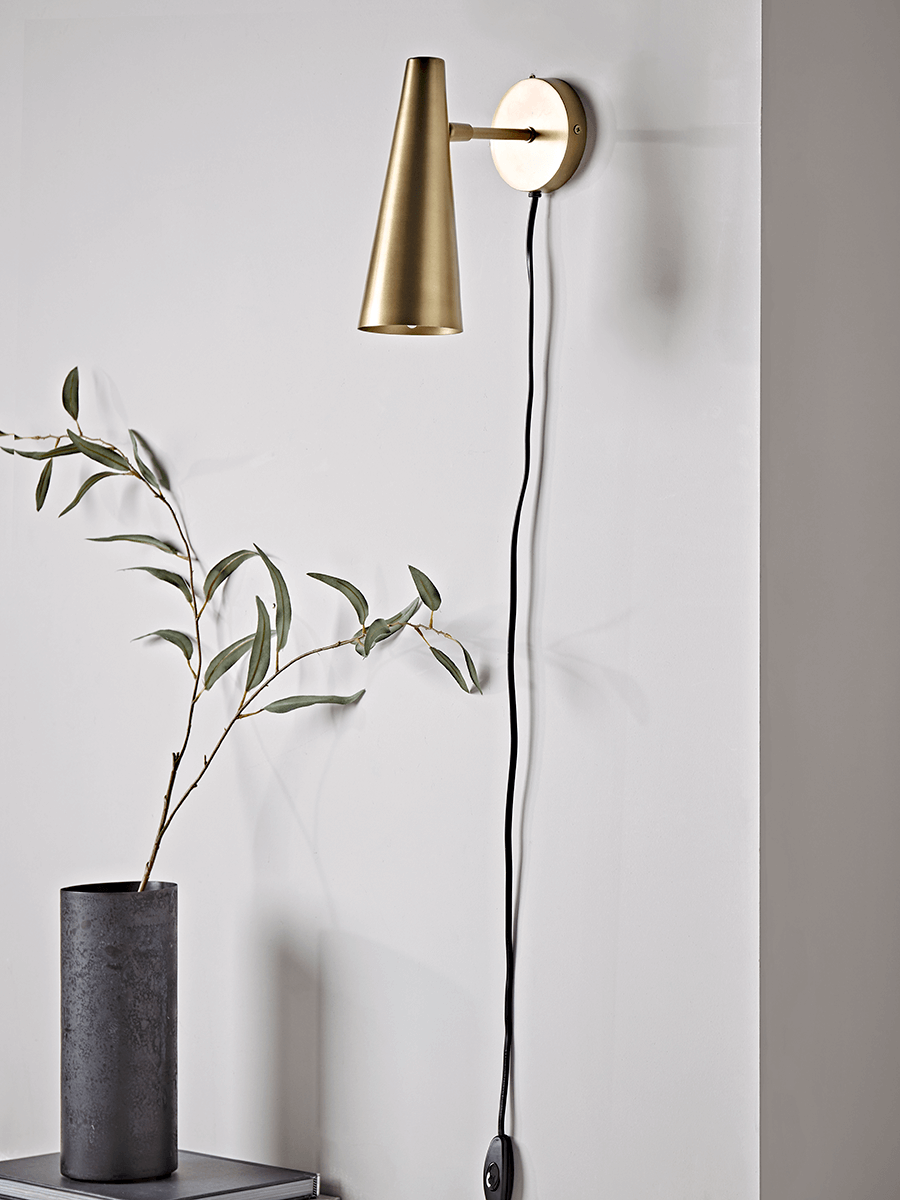 

Mara Wall Light
