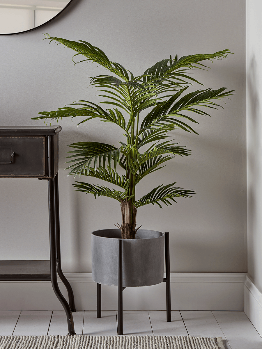 

Faux Potted Spray Palm