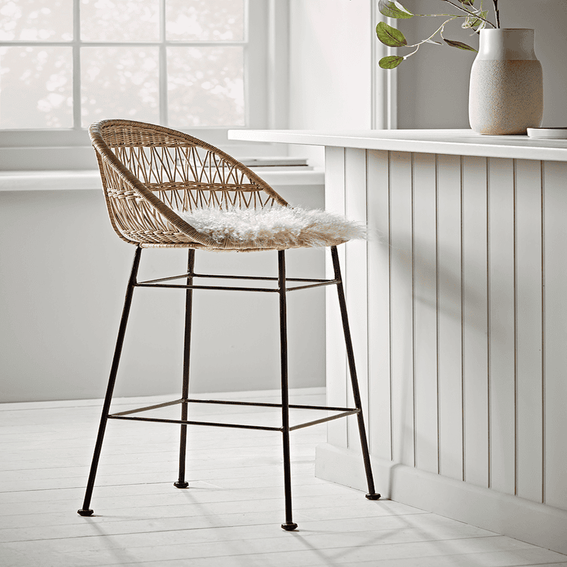 Rounded wicker counter stool new arrivals