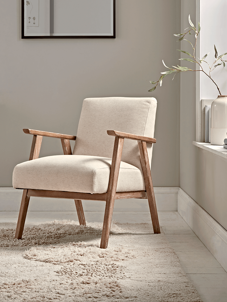 Photo of Relaxed lounge chair - natural linen