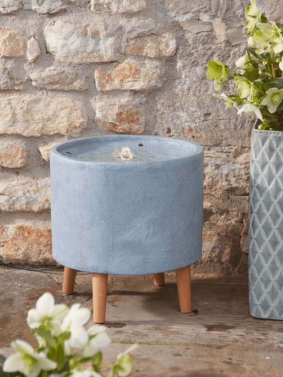 

Standing Water Feature - Round