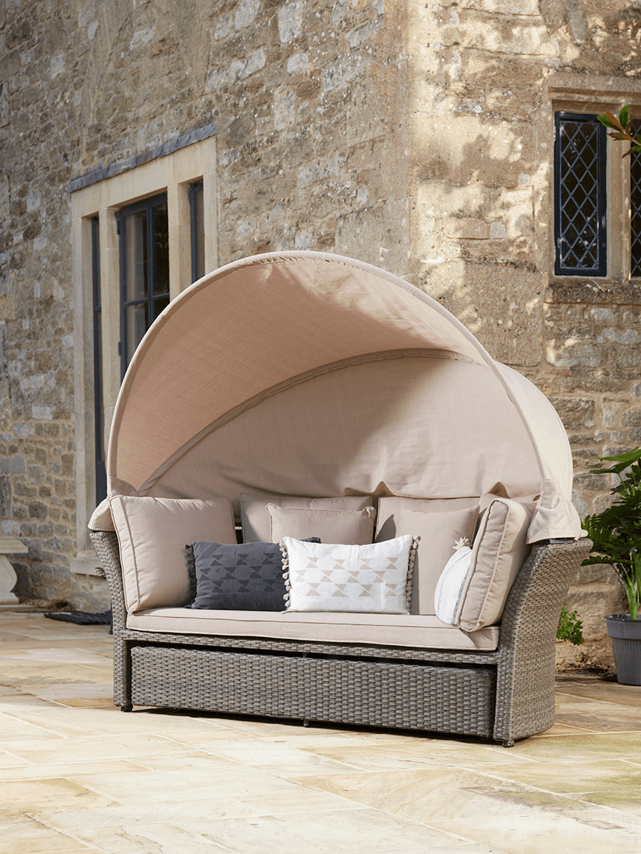 

Hurst Daybed