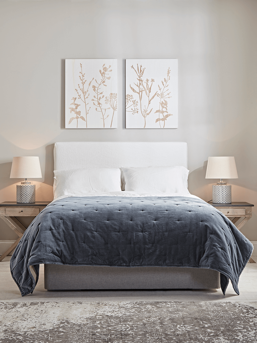 

Lightweight Velvet & Linen Quilt - French Blue