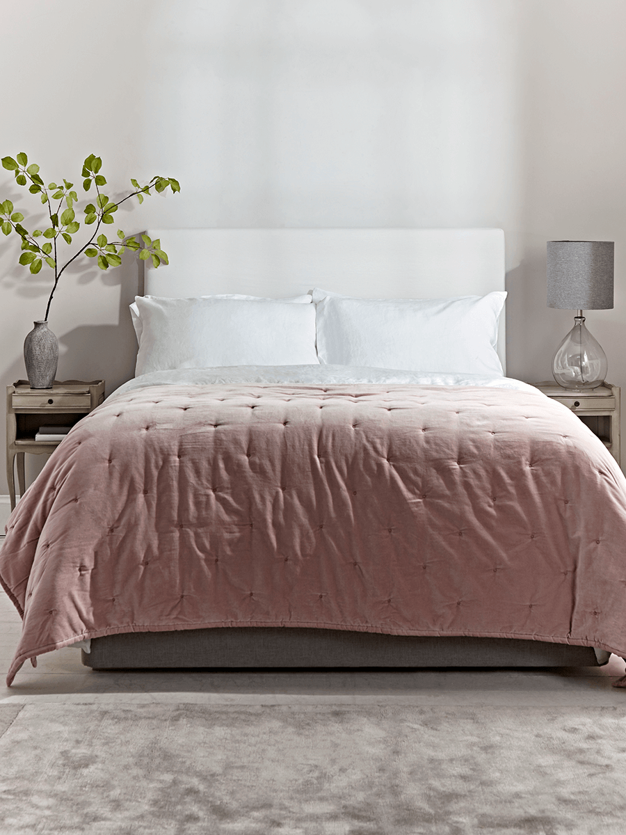 

Lightweight Velvet & Linen Quilt - Dusky Pink