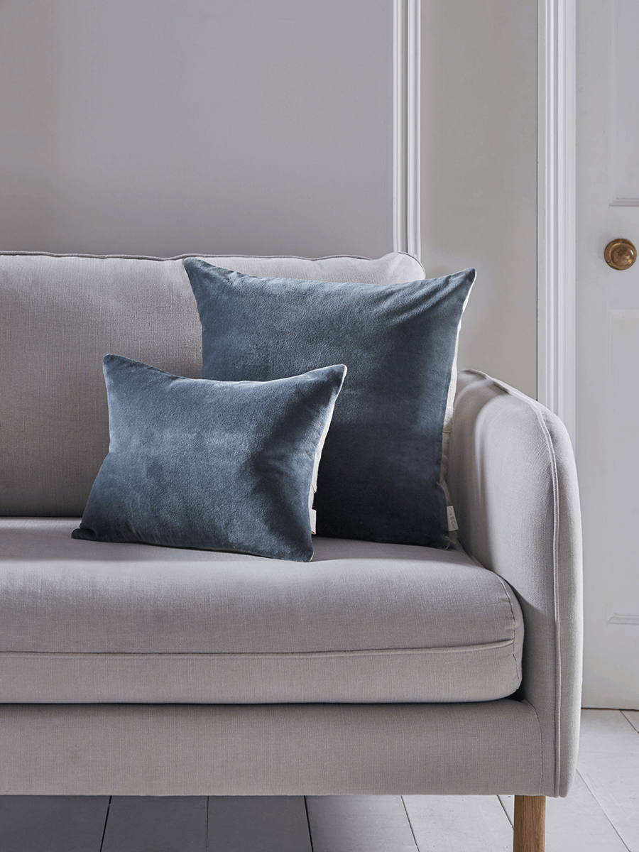 

Velvet & Linen Rectangular Cushion - Blue