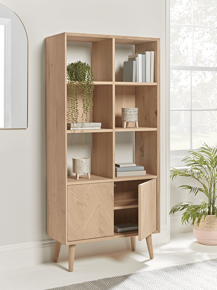 Chevron Oak Display Unit