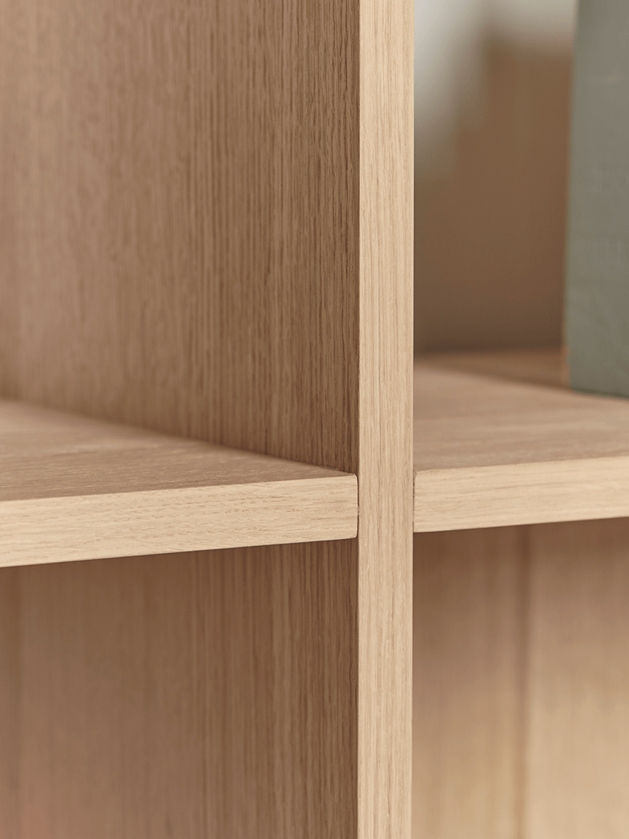 Chevron Oak Display Unit