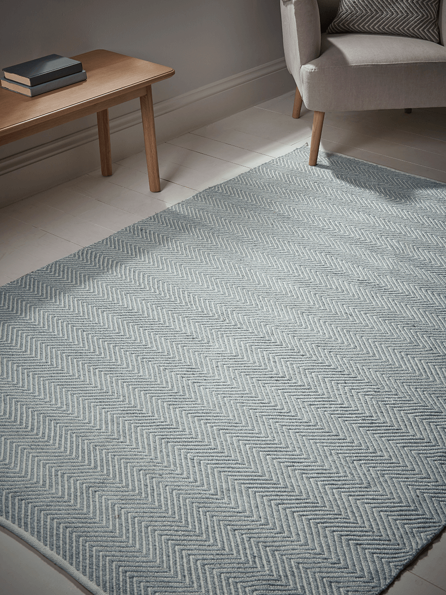 Indoor Outdoor Herringbone Reversible Rug - Soft Blue