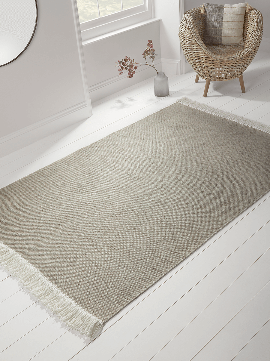 

Indoor Outdoor Fringed Rug