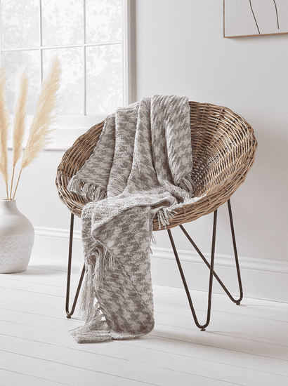 Grey & Cream Houndstooth Throw