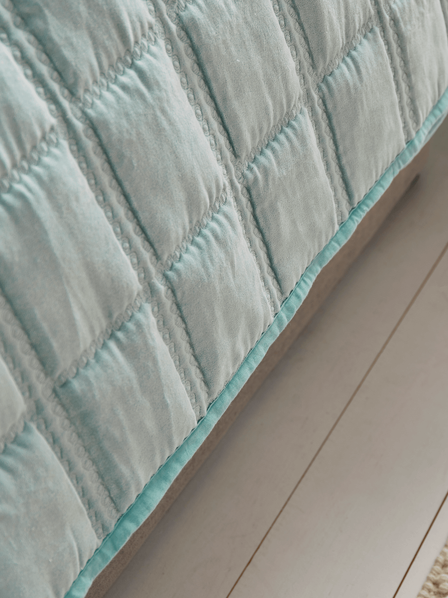 Lightweight Velvet & Cotton Bedspread - Soft Blue