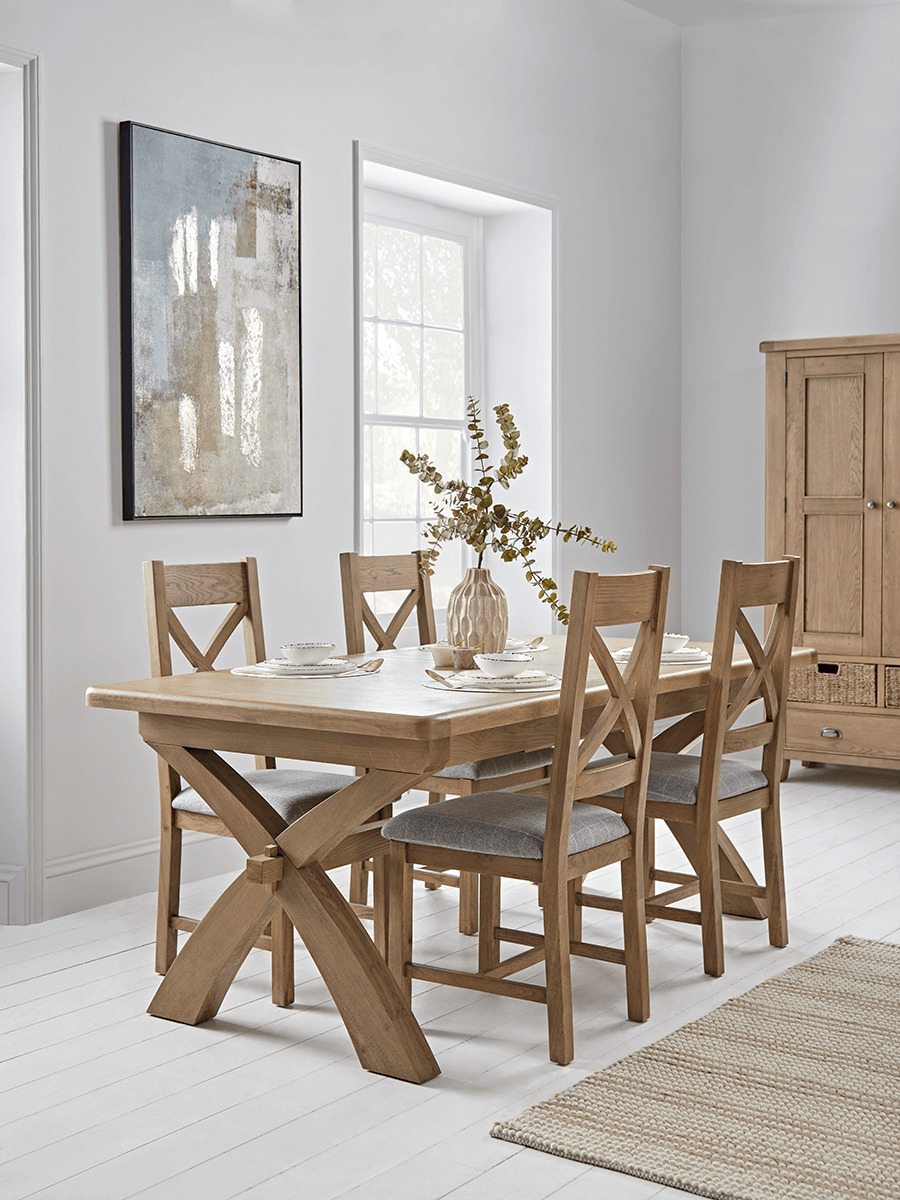 

NEW Burford Oak Extendable Dining Table