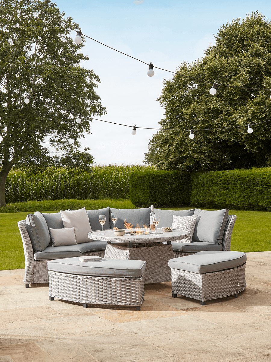Fabulous Extendable Globe Festoon Lights