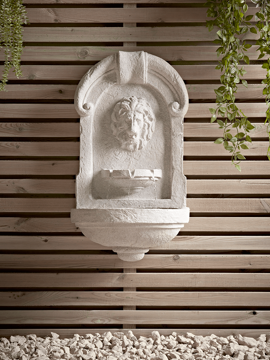 

NEW Lion Wall Mounted Water Feature