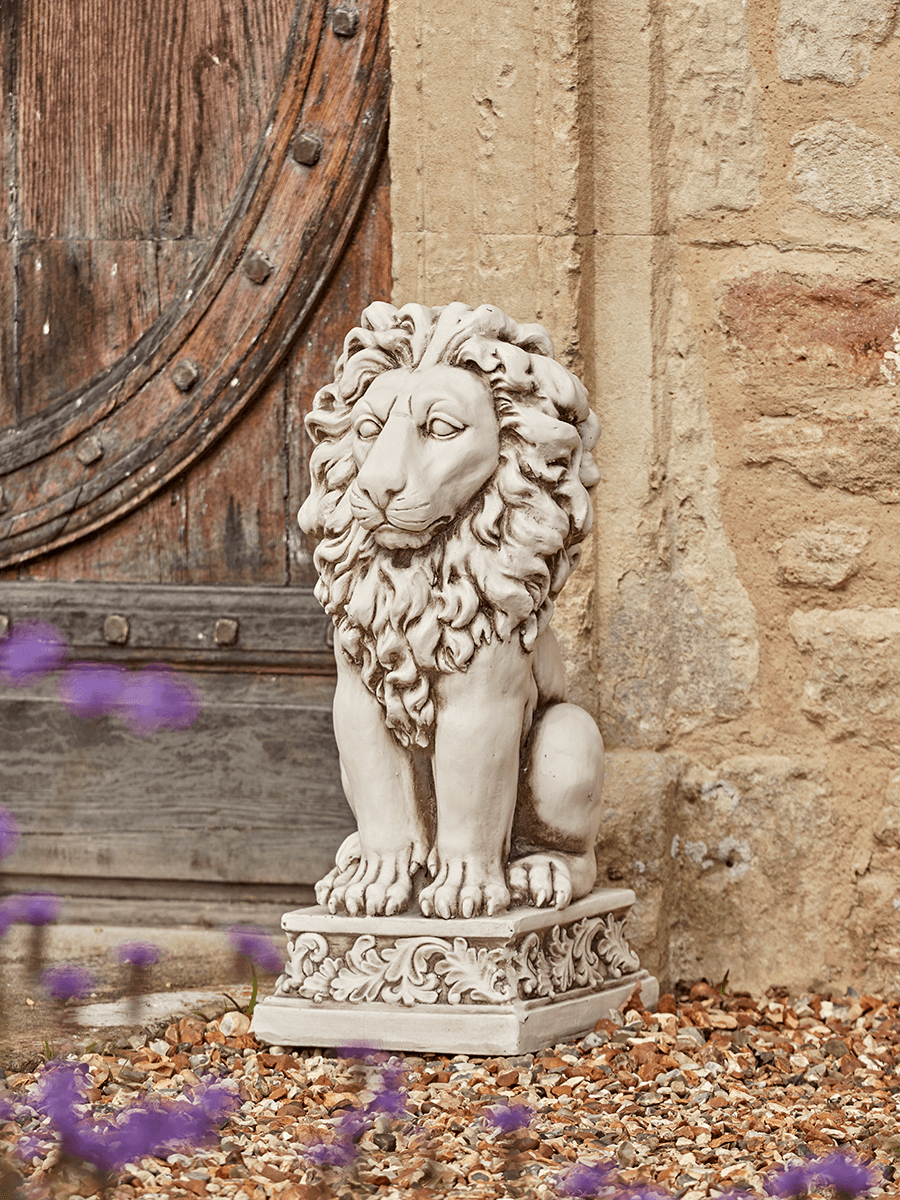 

NEW Decorative Lion Sculpture