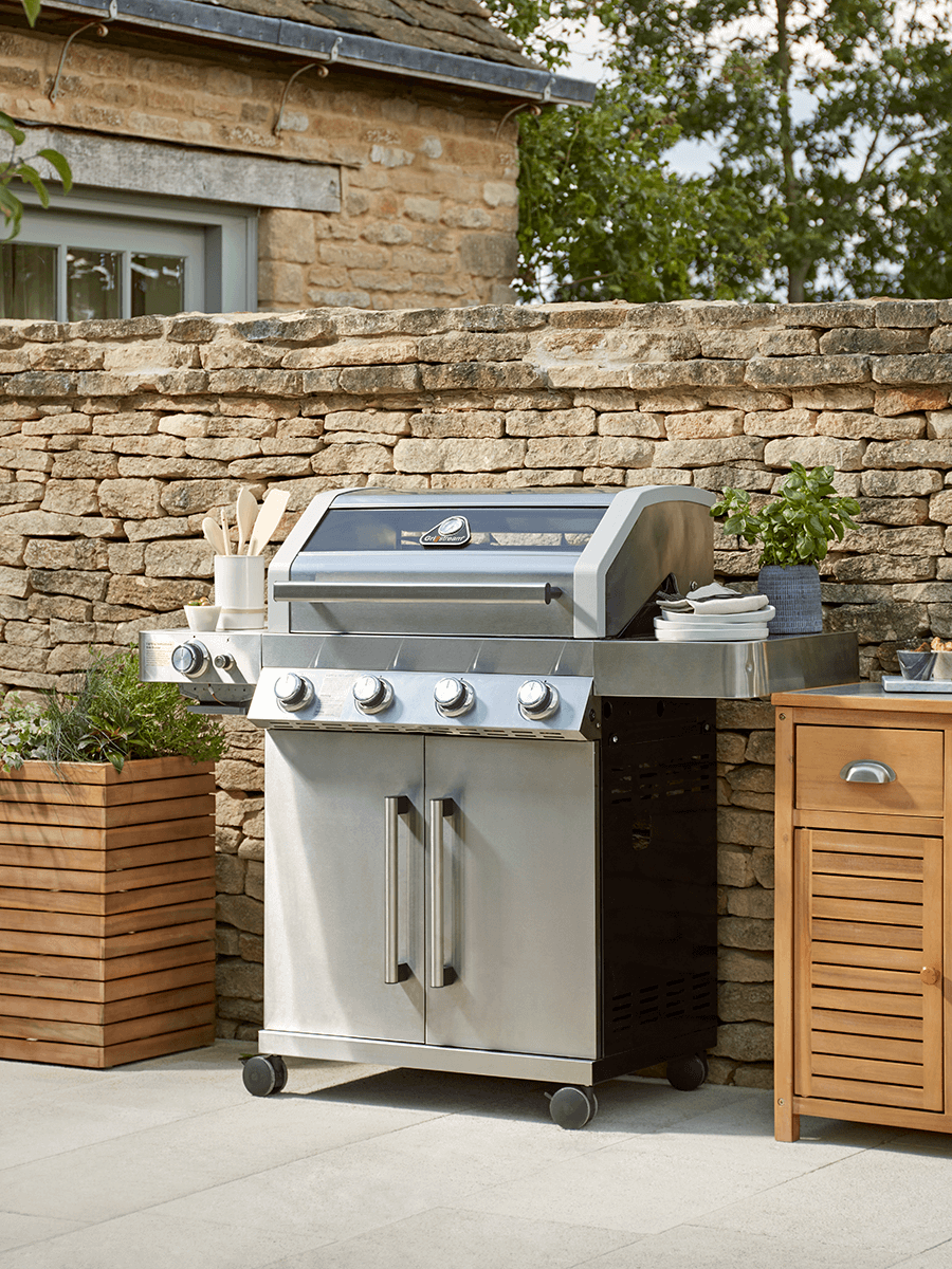 

NEW Gourmet Gas & Charcoal Stainless Steel BBQ - 4 Burner