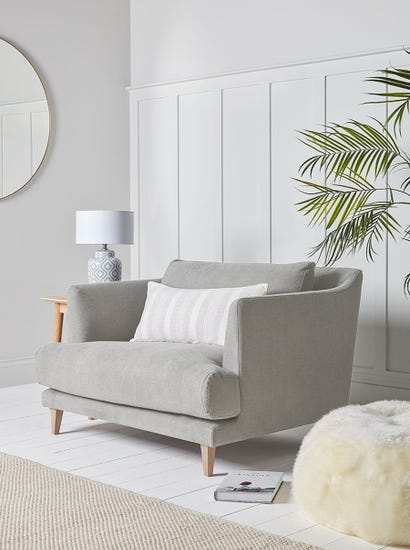 Eva Loveseat