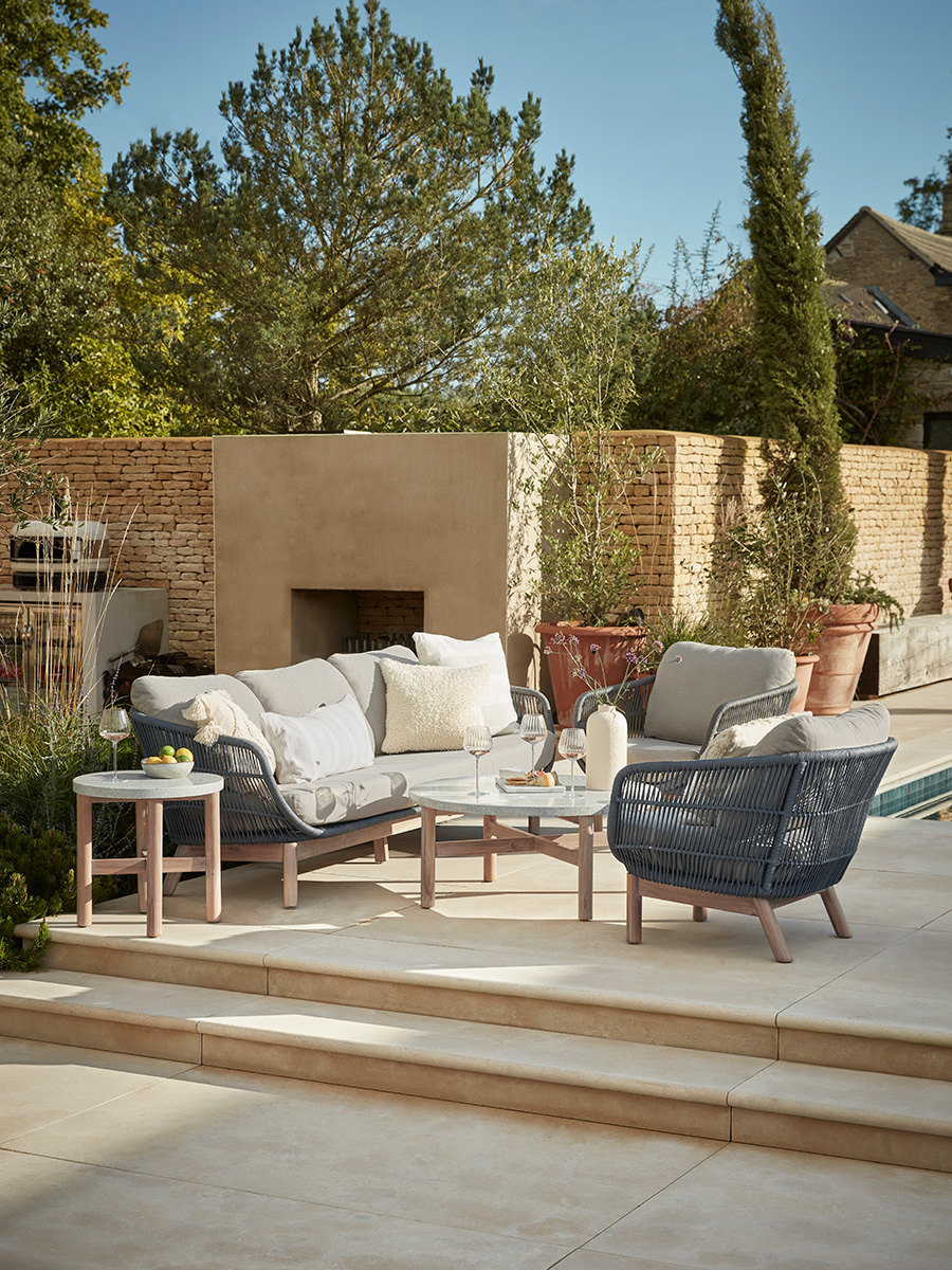 Cox and cox outdoor hot sale sofa