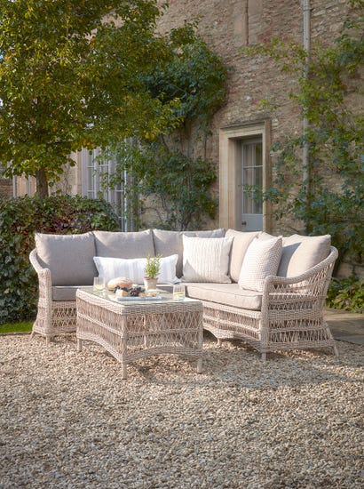 Campania Corner Set