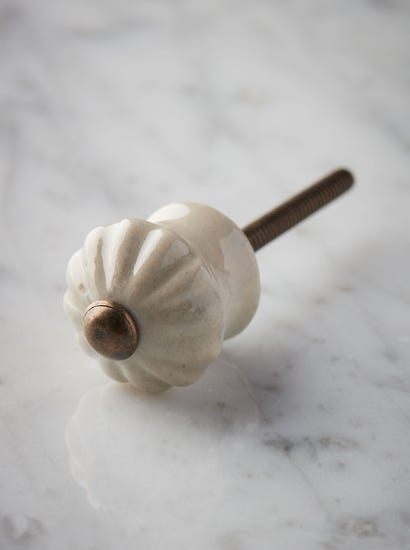 Ceramic Scalloped Handle - White