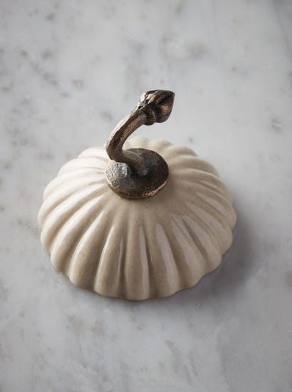Ceramic Scalloped Wall Hook - White