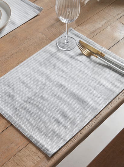 Two Anora Placemats