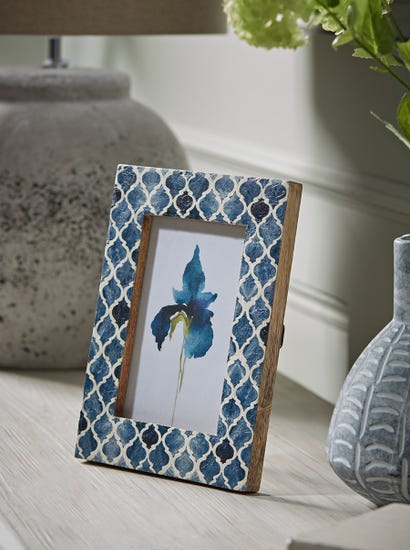 Quatrefoil Photo Frame