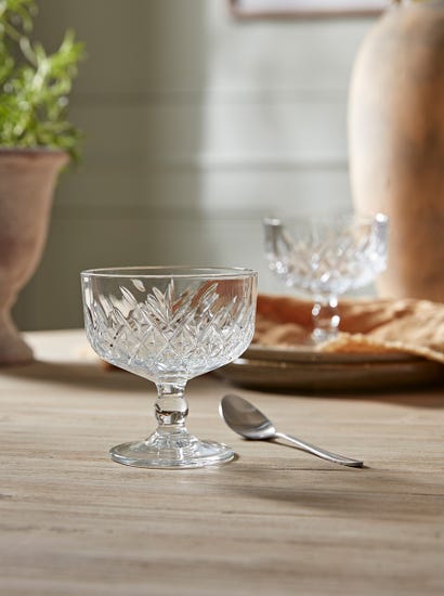 Four Vintage Style Ice Cream Bowls