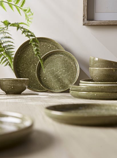 Twelve Piece Lila Dinnerware Set