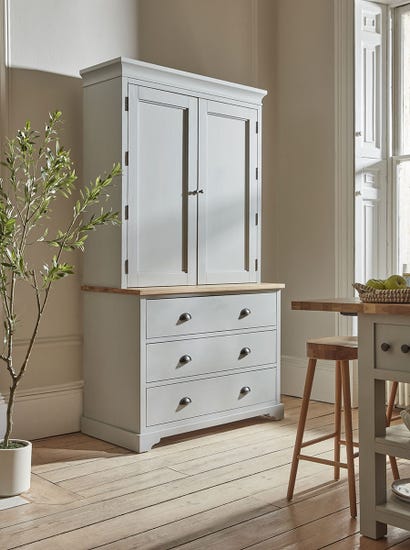 Hanne Larder Cabinet - Oak